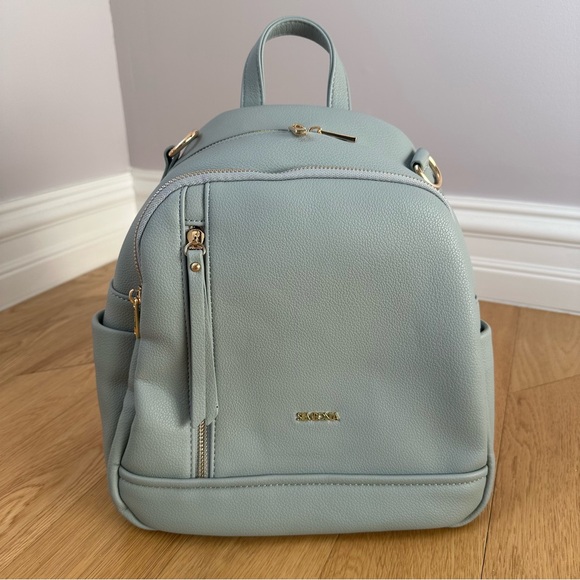 Medium Sized Backpack - Picture 9 of 9